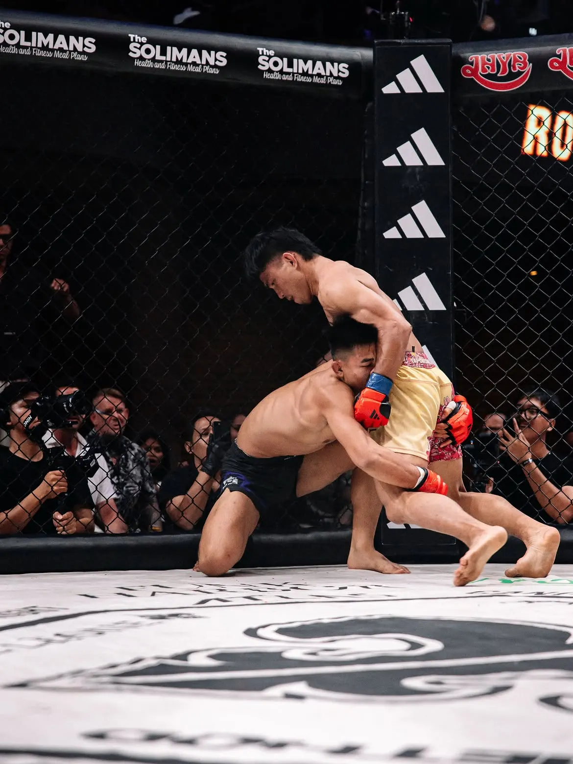 Niranjan Phanjoubam defending a takedown during Canggu Fight Night 40 in Bali